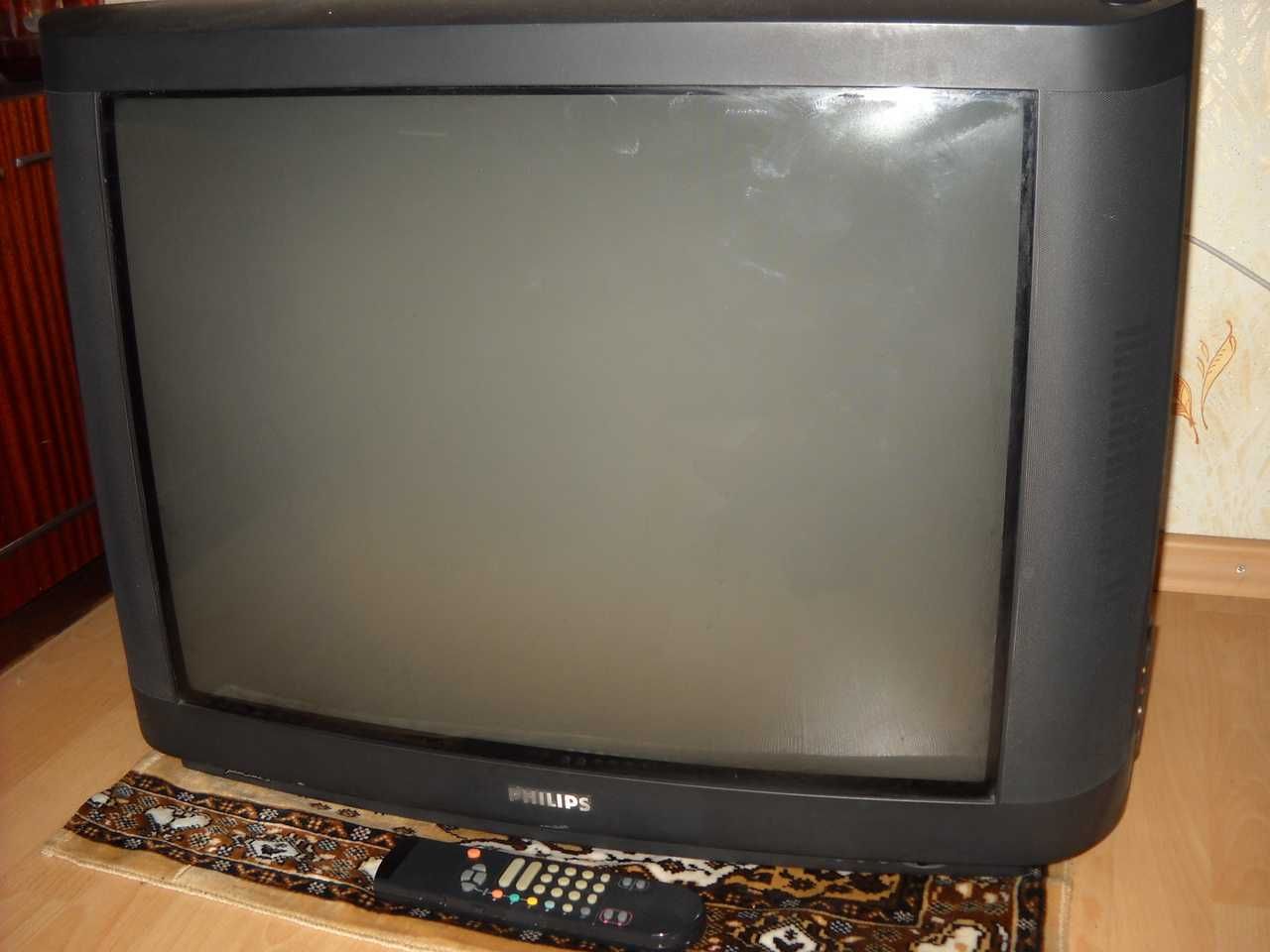 Телевизор с большим экраном  Philips 29PT8303