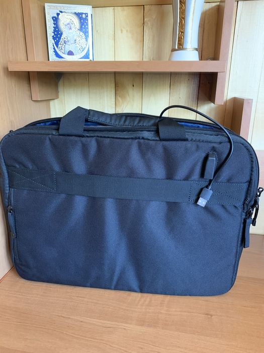 Сумка фірми”hp”чорна для ноутбука 15.6 дюймів роз. 41*30*8 см