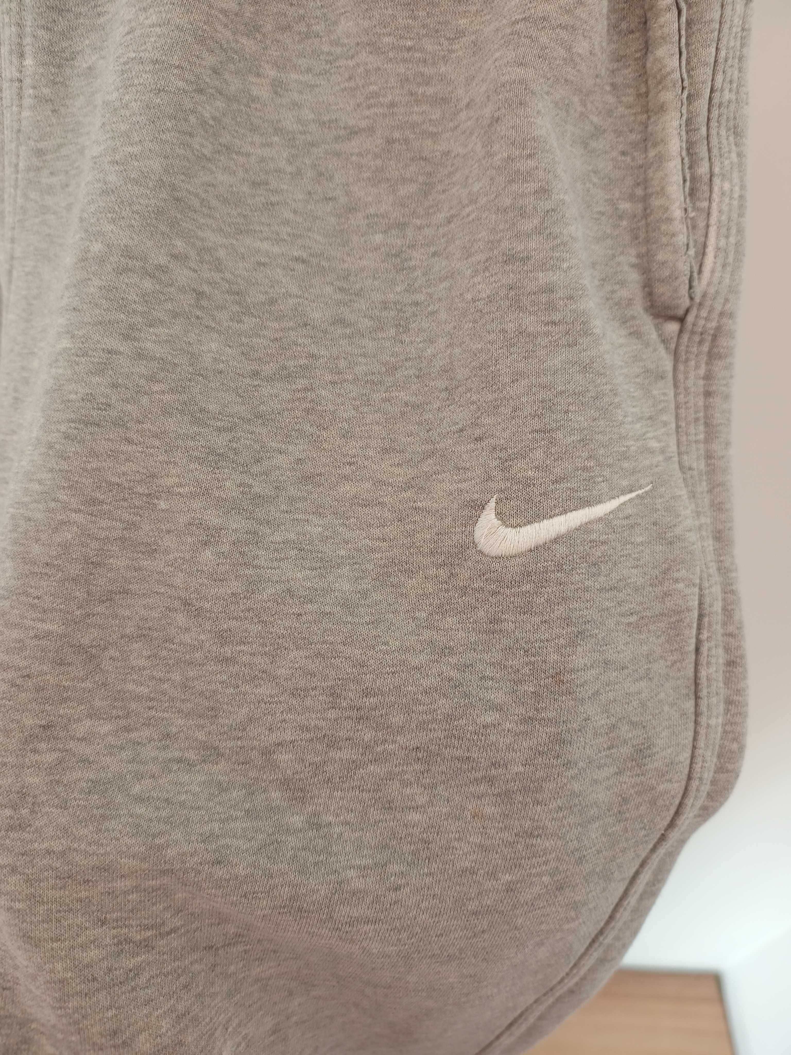 męskie dresy spodnie dresowe sportowe szare NIKE 38M dresy szare