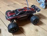 Autko rc traxxas e-revo 1/16