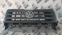 Решітка радіатора, решетка капота передняя Volkswagen Crafter 2.0