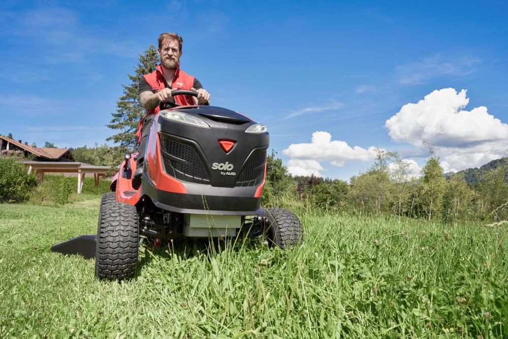 Traktorek Kosiarka T22-111.3 HDS-A V2 Traktor V-Twin AL-KO 110 cm