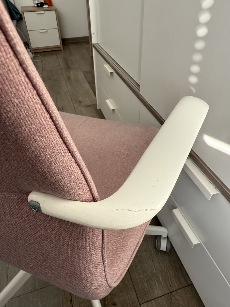 IKEA LANGFJALL Krzesło biurowe z podłokietnikami