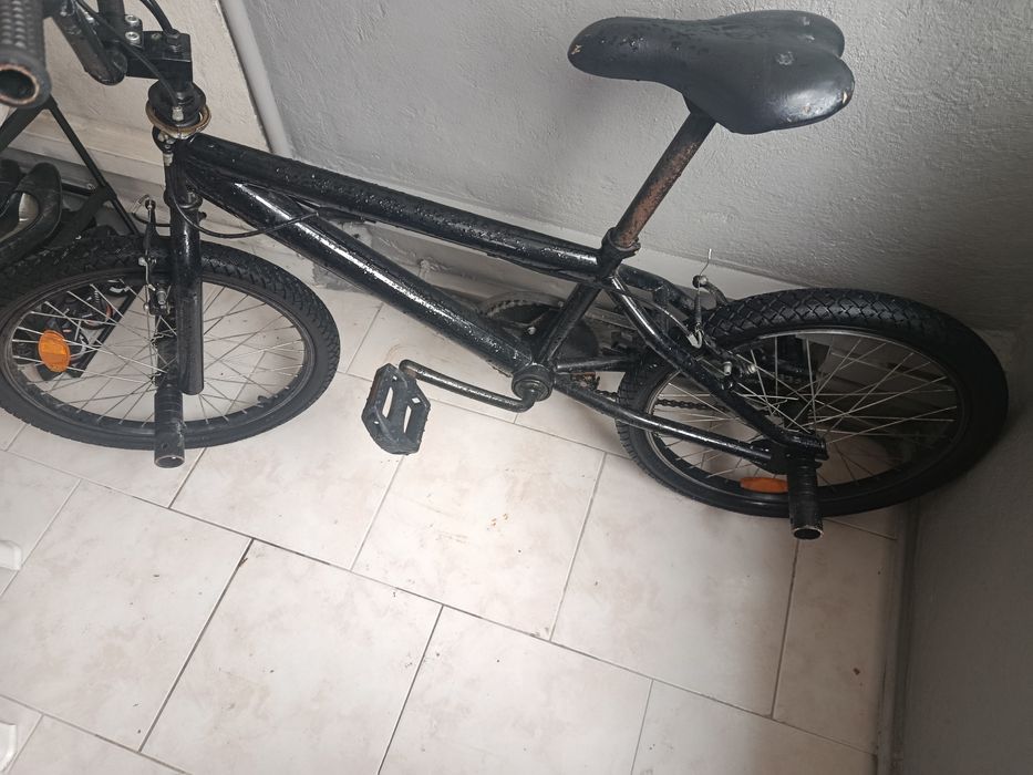 Bicicleta em bom estado geral