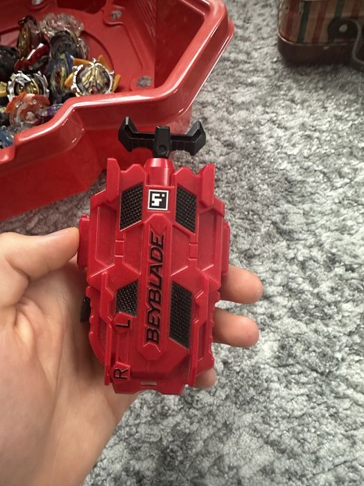 Опис!Beyblade Burst.Hasbro.Takara tomy