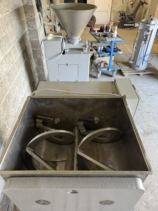 Промислова Фарш мішалка Л5-ФМУ 150 в ідеальному стані