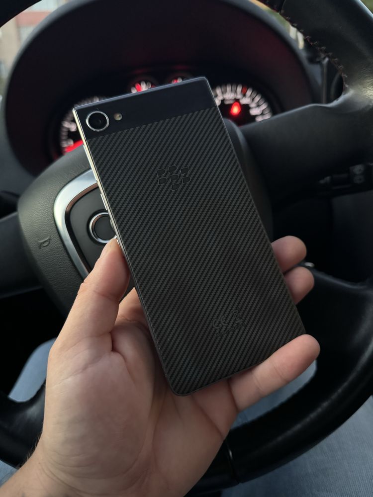 BlackBerry Motion BBD100-6