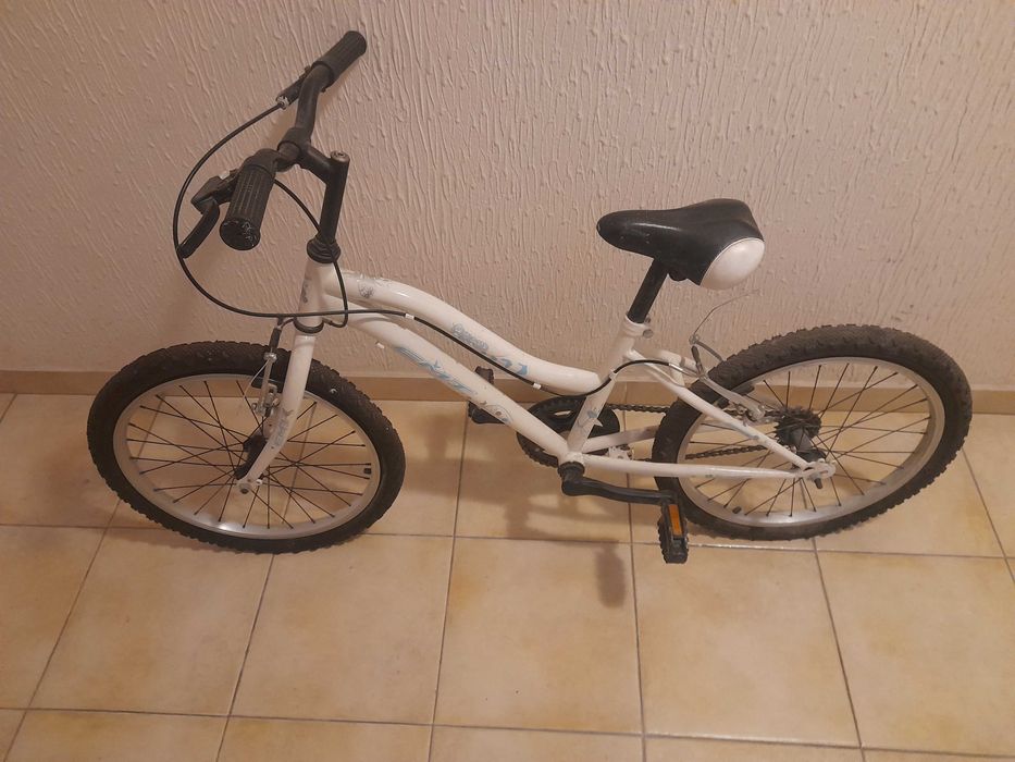 Bicicleta menina