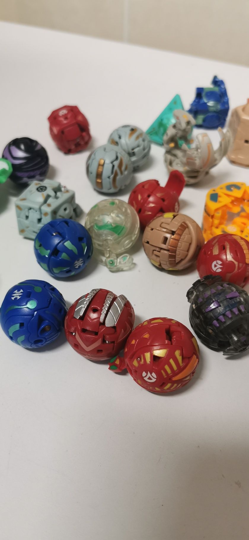 33 Bakugan com 55 cartas