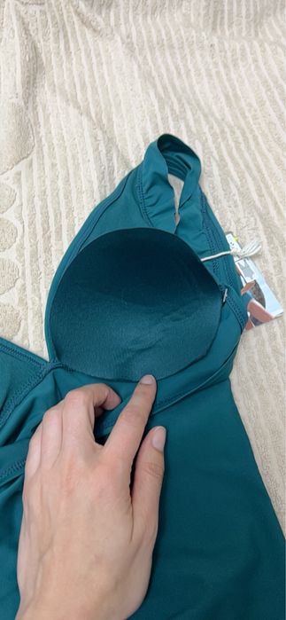 Купальник новий суцільний