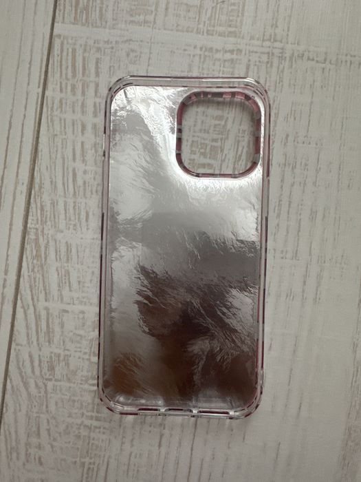Продам чехол на айфон 14 про макс новый!