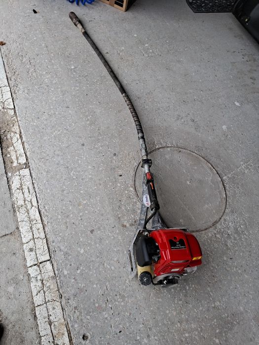 Spalinowy wibrator do betonu silnik Honda GX35