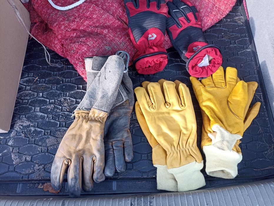 Sprzedam rękawice strażackie nowe