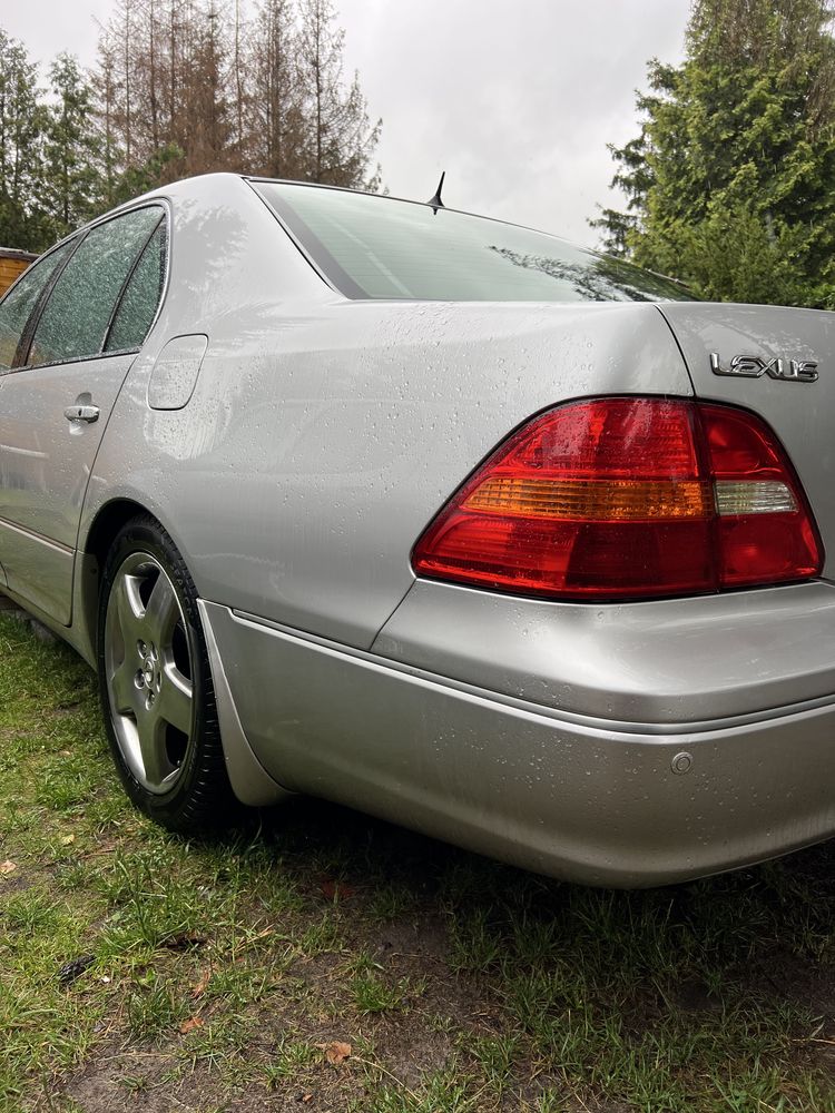 LEXUS LS 430  2001 roku
