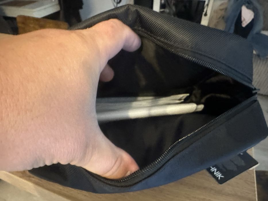 Saszetka kosmtyczka Ochnik nowa.