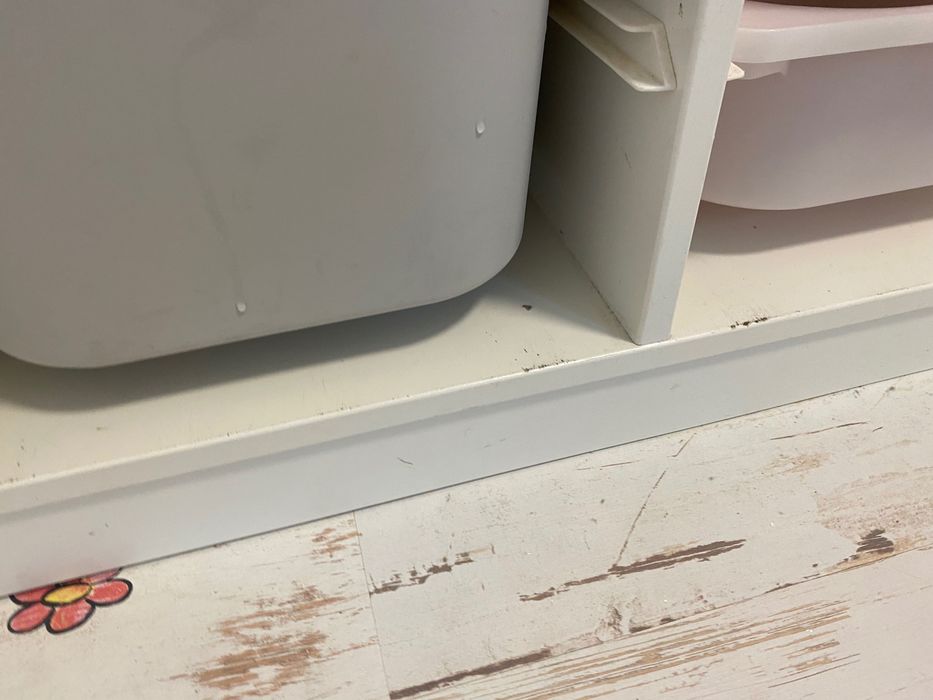 Ikea Trofast biały regał dziecięcy, pudełka kolorowe