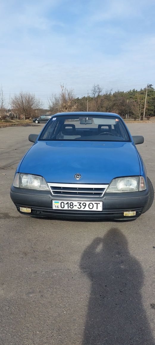 Опель омега 1.8  Opel Omega