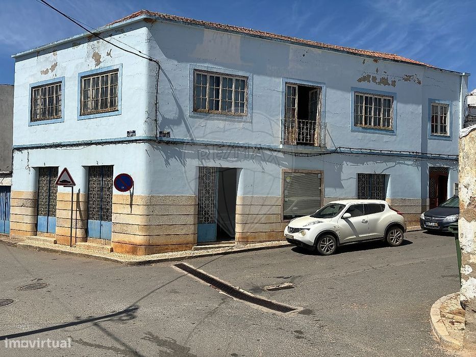 Moradia T5 para venda