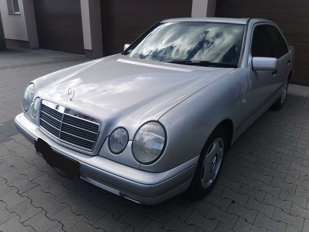 Mercedes W210 E200 .Automat  Przebieg 116201km 1996r.