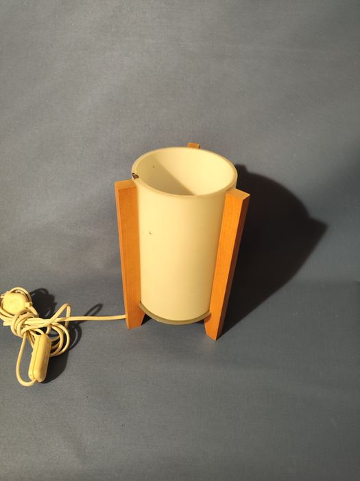 Lampka biurkowa Ikea z 2000 roku