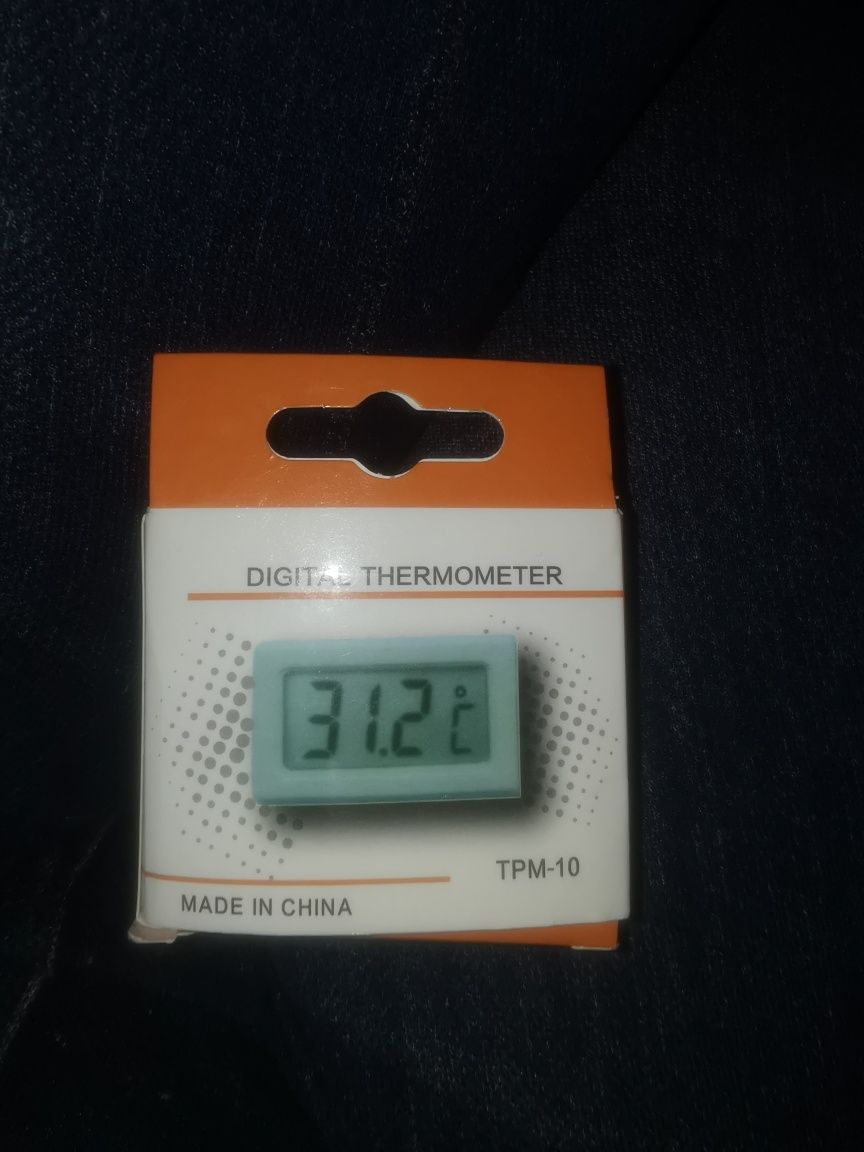 Цифровой термометр с десятыми и выносным датчиком Мини, 5 led.