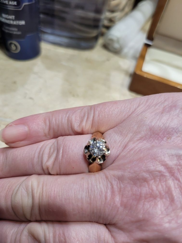 Pierścionek z diamentem 0,76 CT, różowe złoto z białym, 14 karatów