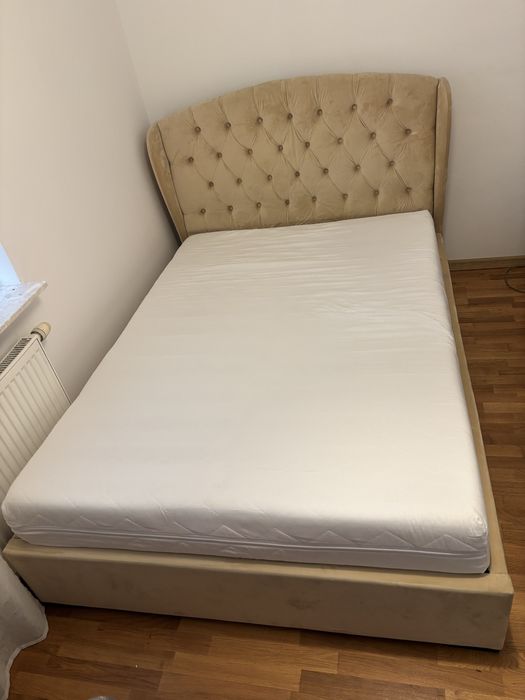 Łóżko sypialniane z wezgłowiem welur beżowe 140x200 z materacem lubbez