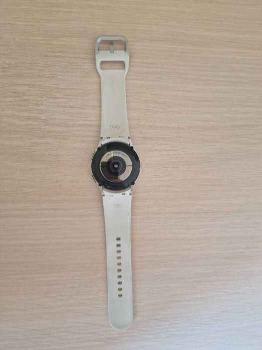 Продам  Samsung Galaxy Watch4 !