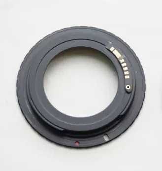 Adapter M42 z chipem - potwierdzenie ostrości AF do Canon EOS EF, EF-S