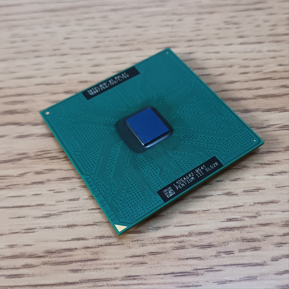 Cpu/processador intel Pentium III a 1.0 Ghz 256Kb 133FSB Socket 370