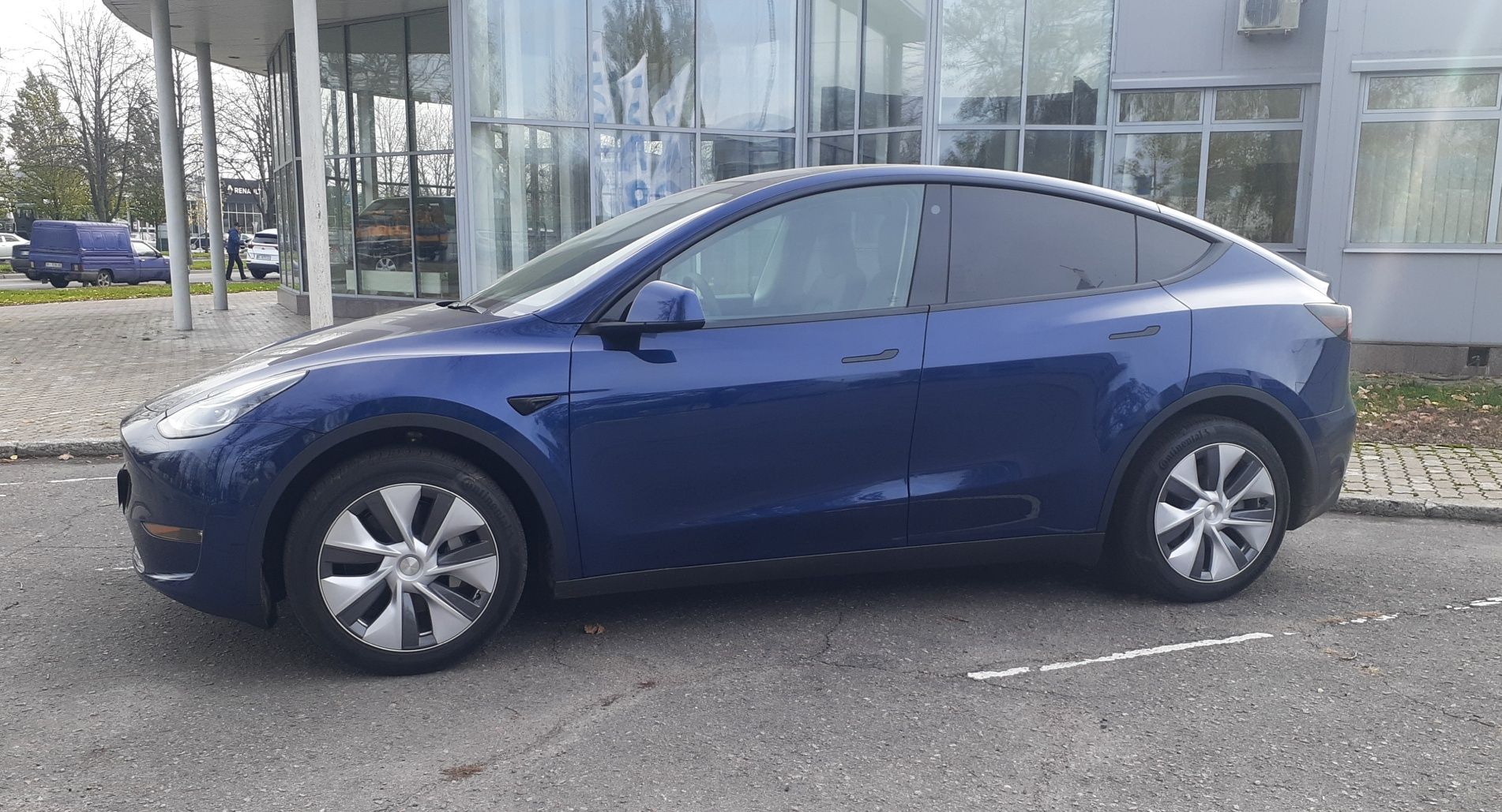 Продаж автомобіля TESLA Model Y