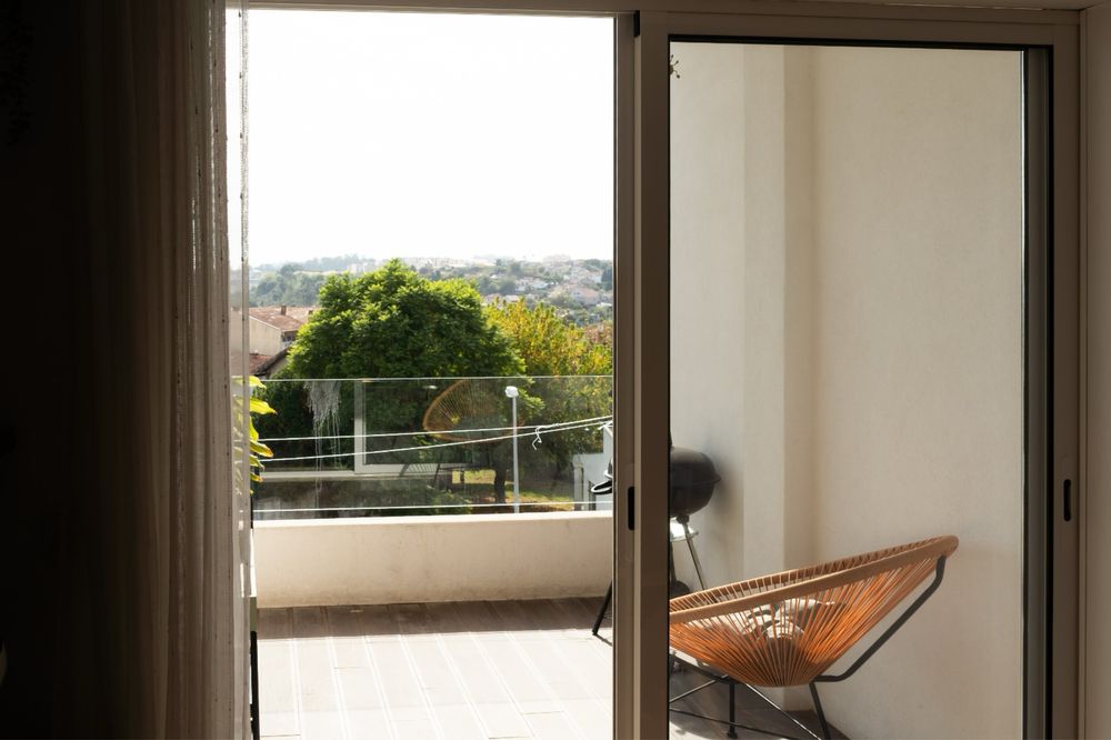 T3 remodelado com garagem box em RIO TINTO