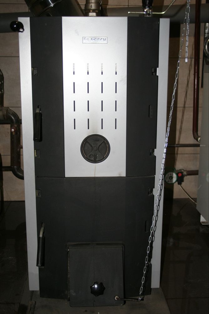 Твердотопливный котел BOSCH Solid 3000H SFU 20 HNC