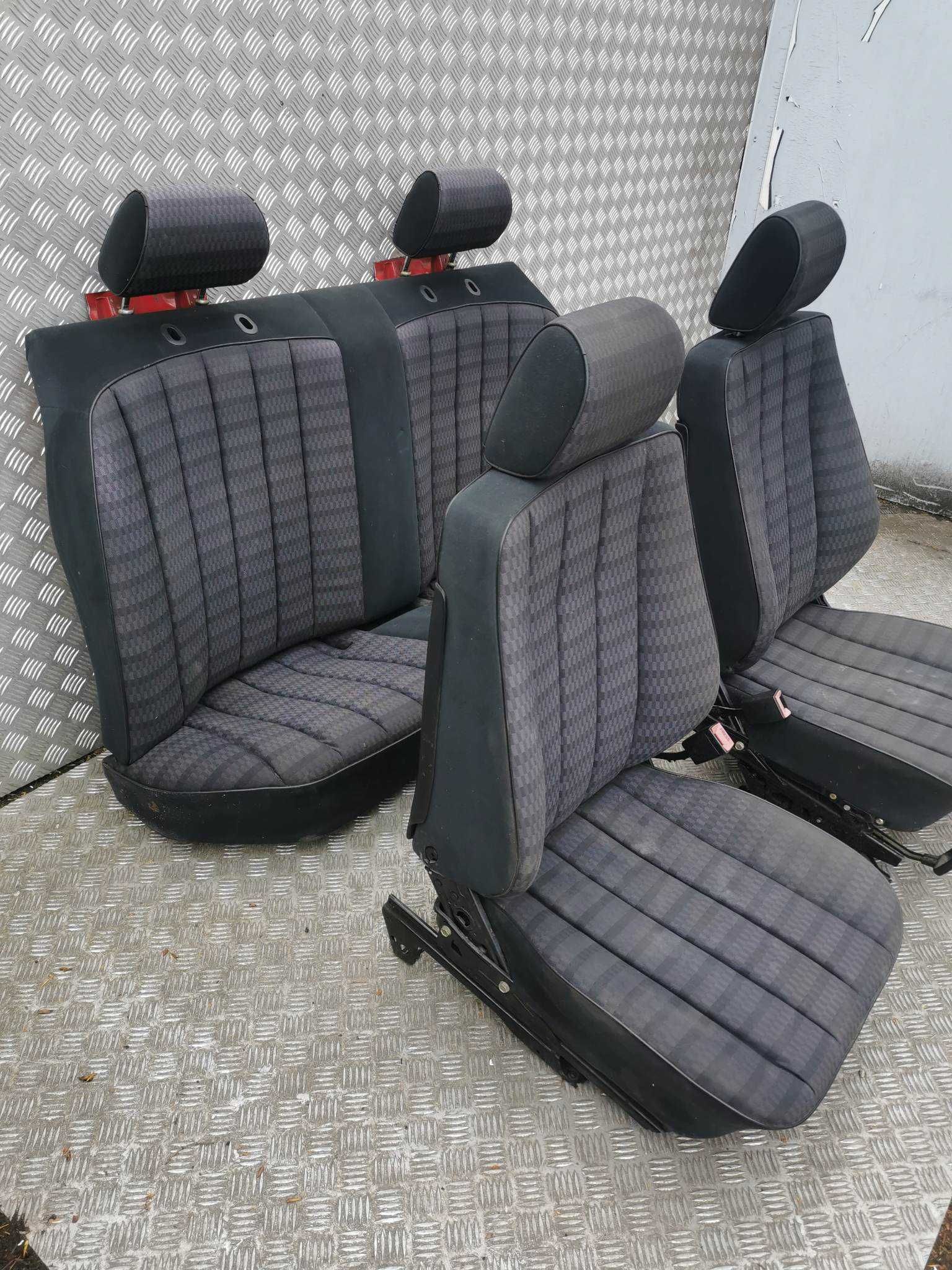 Mercedes 190 W201 Komplet foteli plus kanapa Fotel kierowcy pasażera