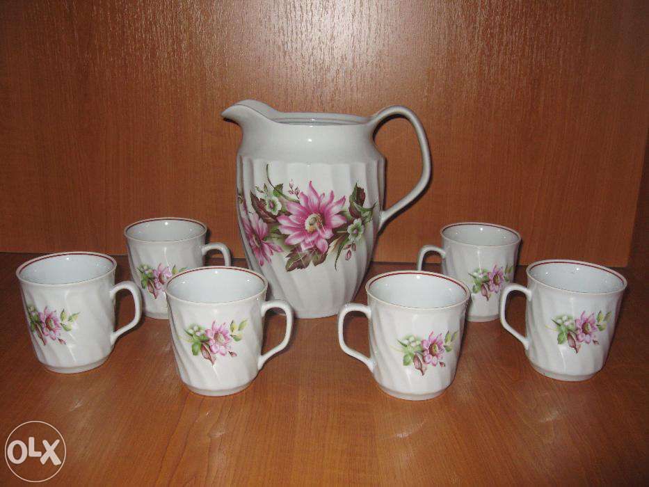 Молочник и 6 чашек