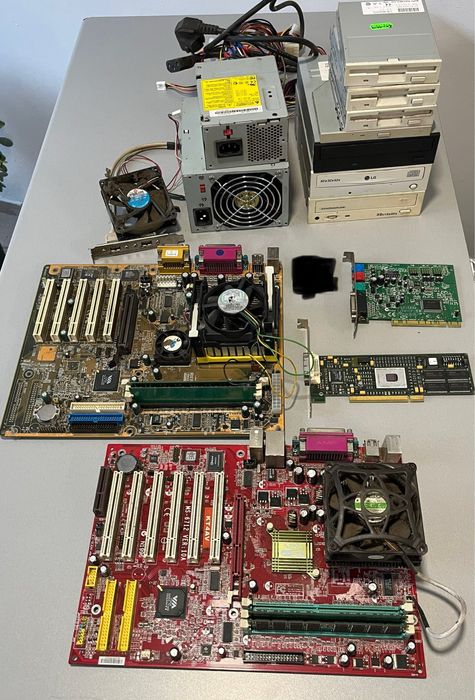 Części komputerowe retro cena za wszystkie