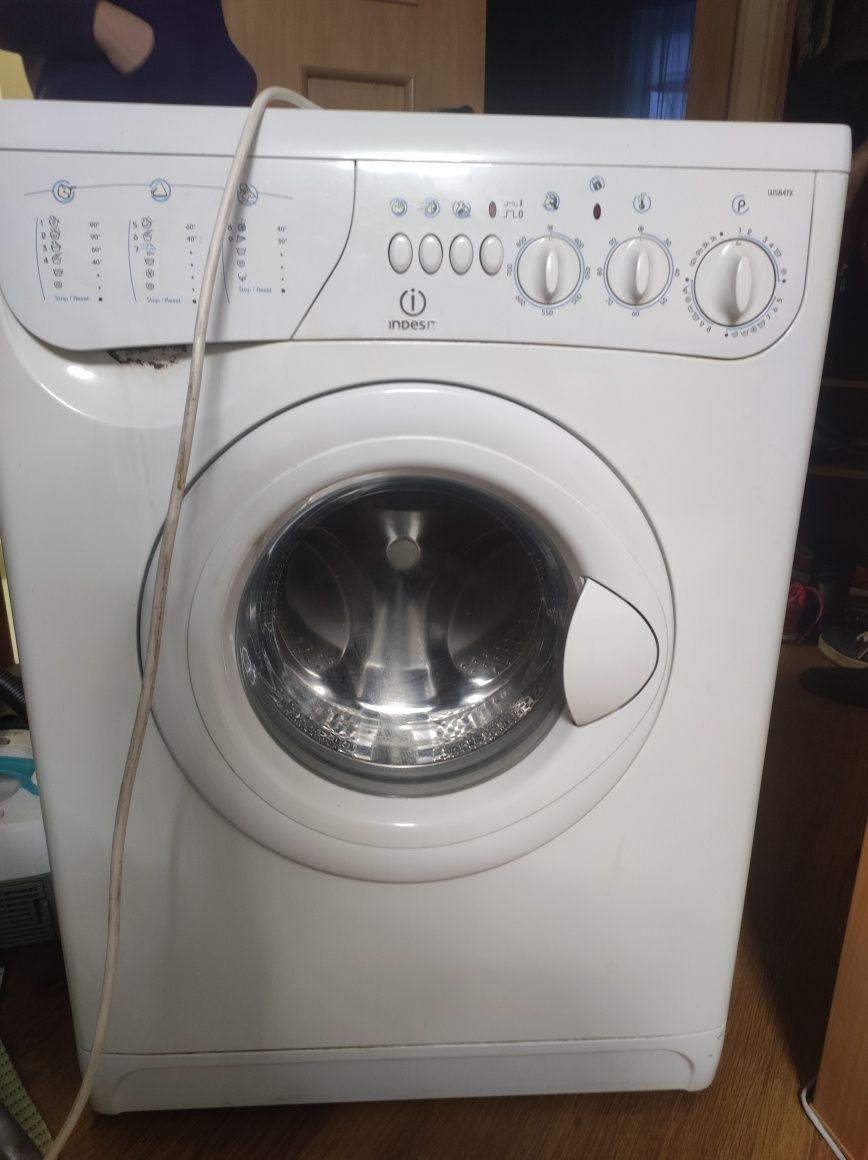 Пральна машина Indesit WS84TX
