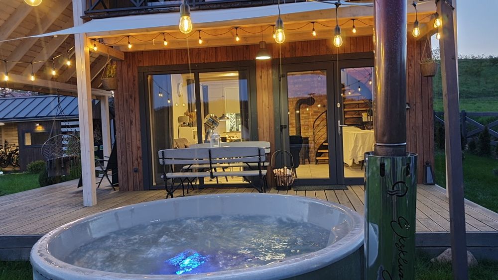 Domek na Kaszubach z balią i sauną nad jeziorem