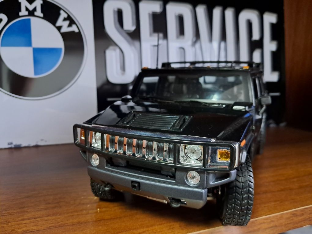 Hummer H2 1:18 model kolekcjonerski