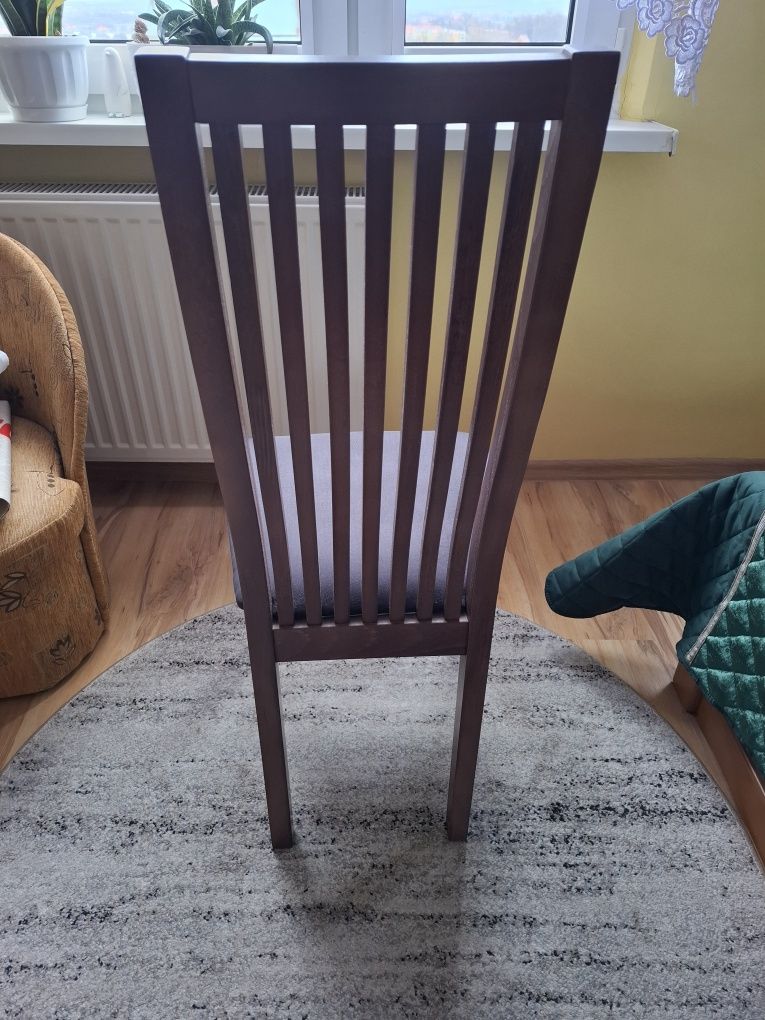Krzesła do salonu