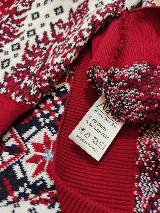 Новорічні светри з оленями