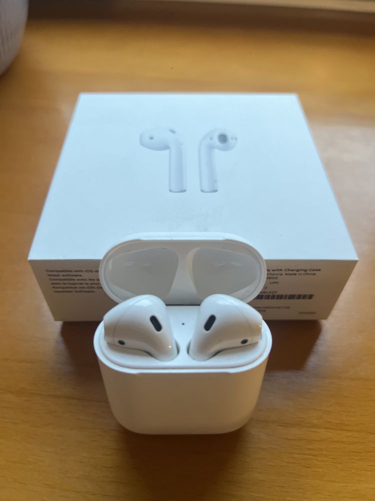 Słuchawki AirPods (2 generacji)