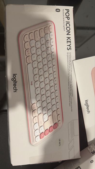 Conjunto Teclado, Rato e Tapete Logitech