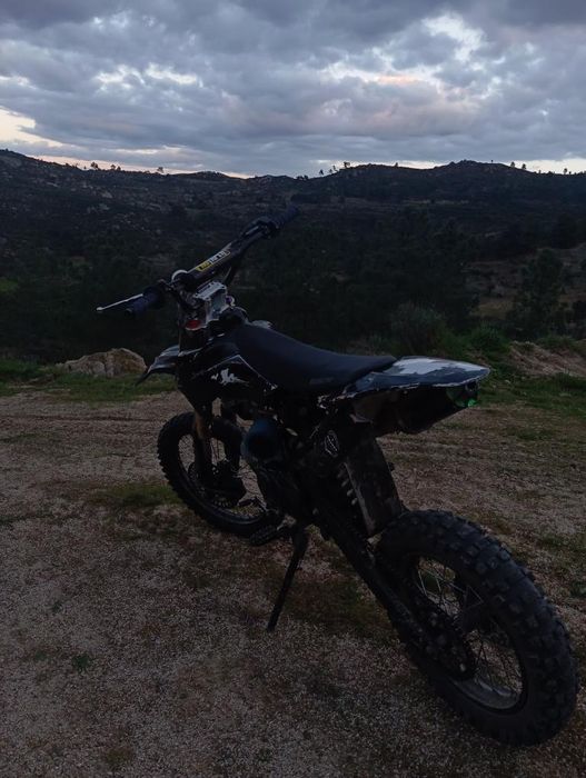 Pit bike malcor xzf 140