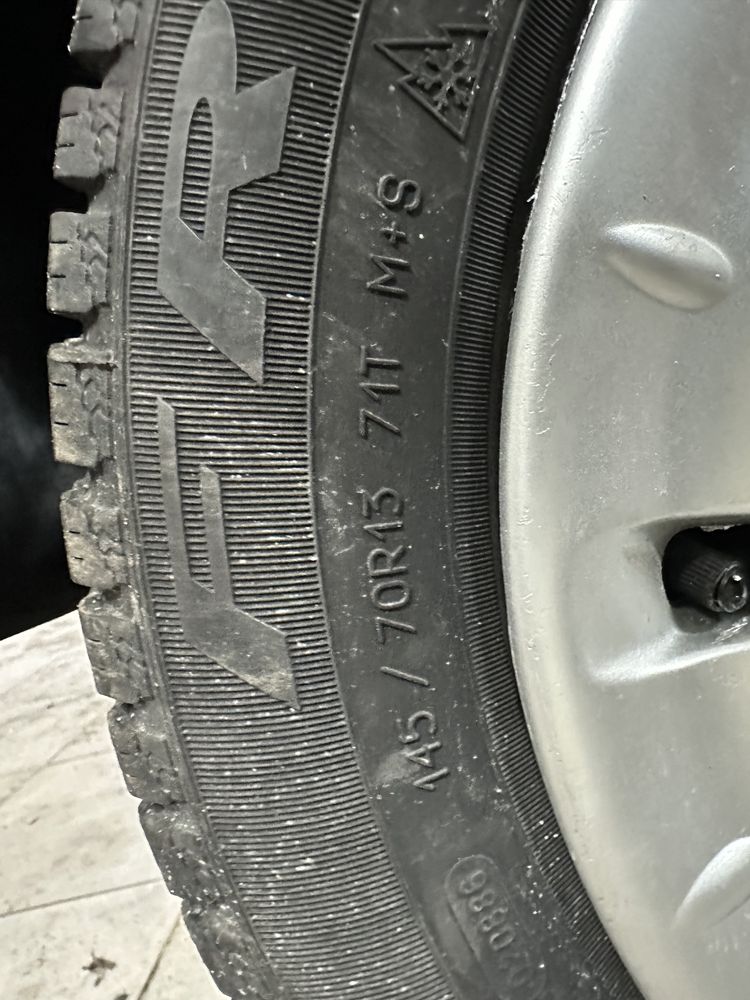 Kola Felgi opony zimowe Aixam 145/70 R13 Debica Frigo