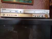 Комбо DVD/VHS плеер Samsung Karaoke DVD v7050k
