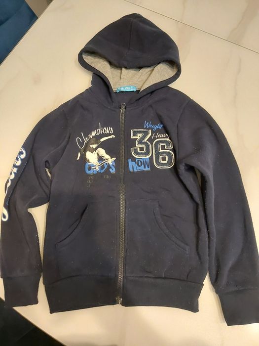 Bluza chłopięca Rozmiar 122/128 cm