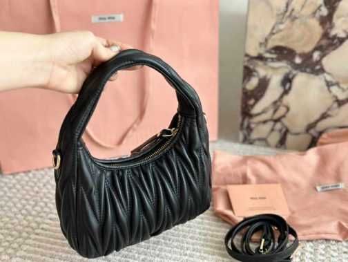 Torebka Miu Miu damska torba 196