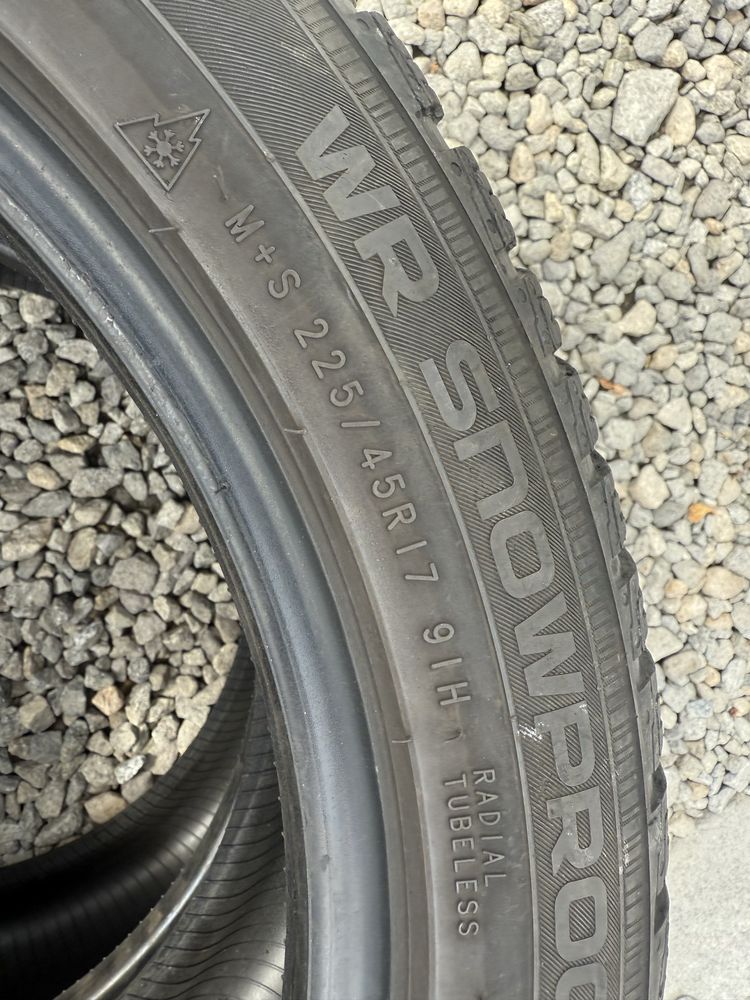 Opony zimowe Nokian 225/45/17 Jak nowe