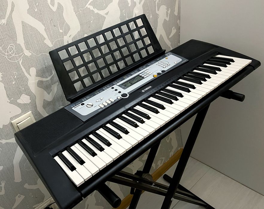 Синтезатор Yamaha E-203!!! Круте піаніно, клавіши.